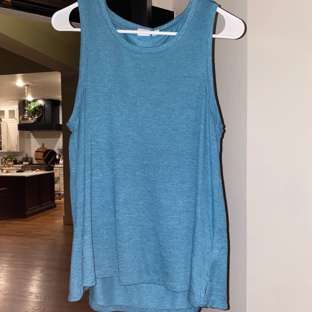 medium gap tank top